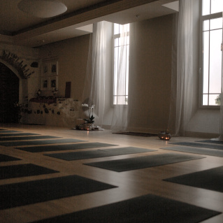 Mai-Ram-Yoga-Ashram-Vilnius-Guru-sale-5.jpg
