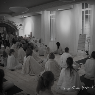 Mai Ram Yoga Ashram Vilnius Divali šventė